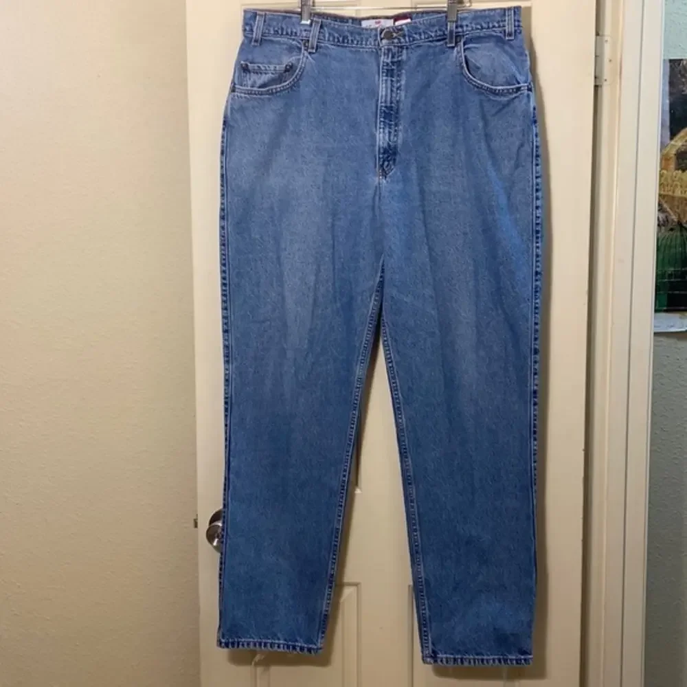 Vintage Levi’s Strauss signature men’s loose fit 545 W42 L 34